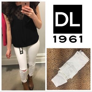 ‼️CLOSING SALE‼️ NWOT [DL1961] White Distressed Denim Jeans